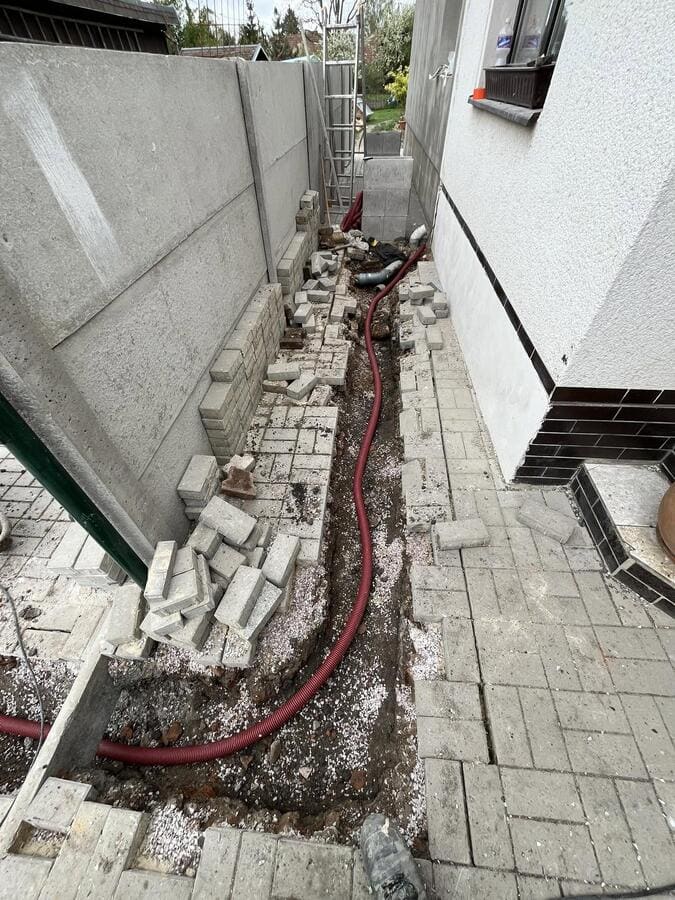 Pokládka zámkové dlažby