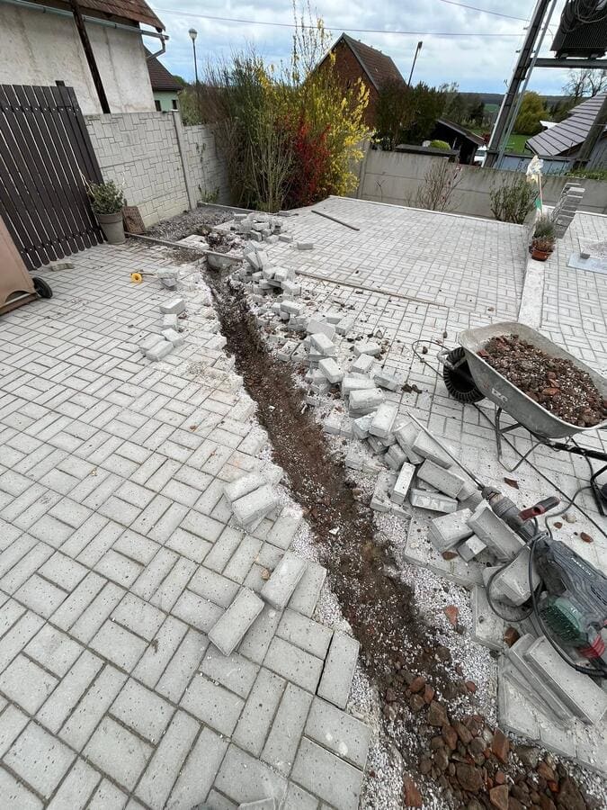 Pokládka zámkové dlažby